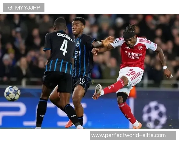 欧冠激战阿森纳险胜里昂乌龙球引发争议判罚全场沸腾