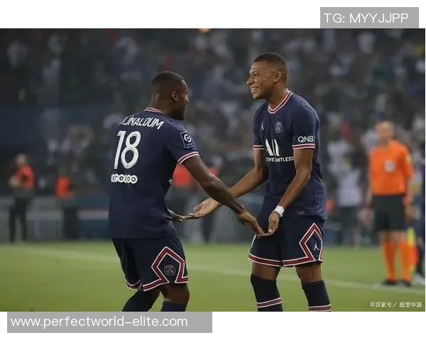 友谊赛精彩回顾巴黎圣日耳曼轻取AC米兰全场沸腾十大进球集锦