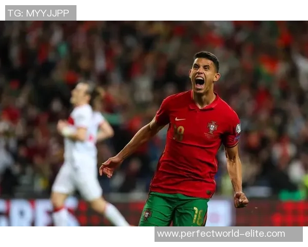 世界杯波尔图与里昂战平红牌事件引发全场热议与转会传闻