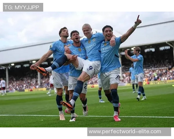 足总杯经典对决皇马点球大战险胜曼联全场沸腾瞬间回顾