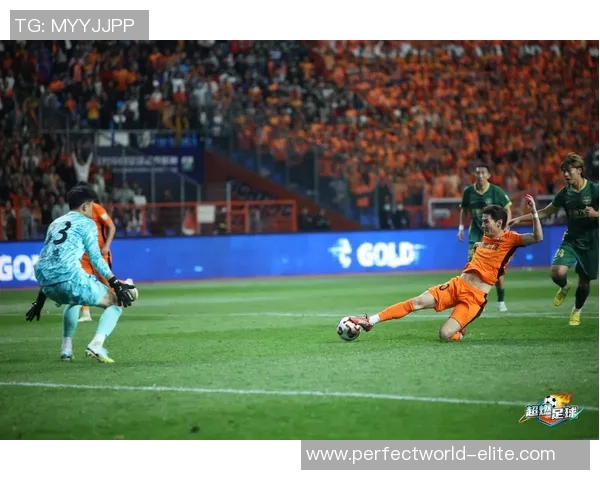 中超激战切尔西大胜巴萨红牌争议引发全场热议 中超激战切尔西大胜巴萨红牌争议引发全场热议