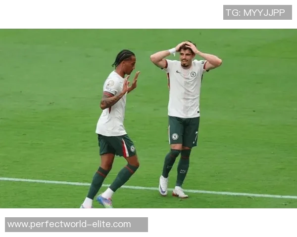 德甲焦点战切尔西与巴黎圣日耳曼平局争议判罚引发全场热议